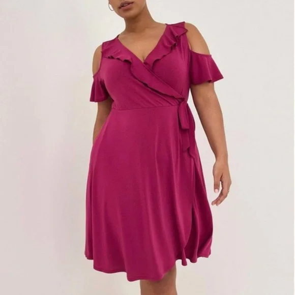 open lace back dress Plus Size Midi Dress 3/4 Sleeve Crew Neck main image 0